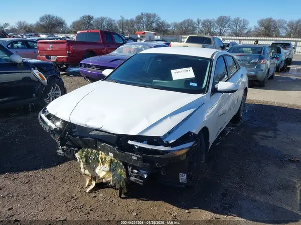 KMHLM4DJ7SU143806 2025 HYUNDAI ELANTRA - Image 2