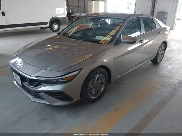 KMHLM4DJ7SU172156 2025 HYUNDAI ELANTRA - Image 2
