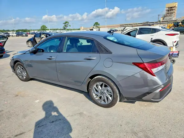 KMHLM4DJ7SU174084 2025 HYUNDAI ELANTRA - Image 2