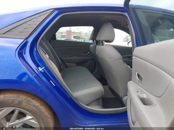 KMHLM4DJ8RU093928 2024 HYUNDAI ELANTRA - Image 8