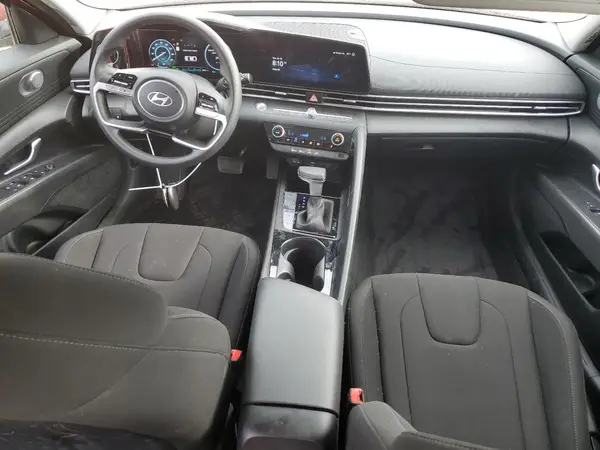 KMHLM4DJ8RU095999 2024 HYUNDAI ELANTRA - Image 8