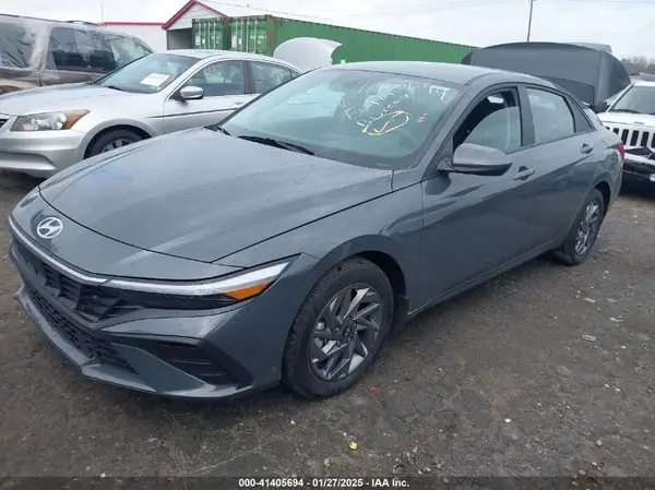KMHLM4DJ8RU096666 2024 HYUNDAI ELANTRA - Image 2