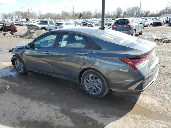 KMHLM4DJ8RU113692 2024 HYUNDAI ELANTRA - Image 2