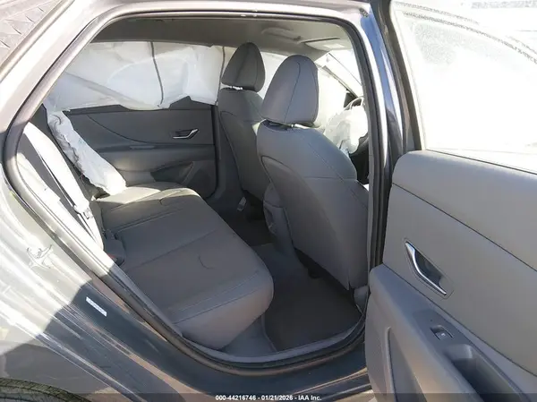 KMHLM4DJ8RU114566 2024 HYUNDAI ELANTRA - Image 8