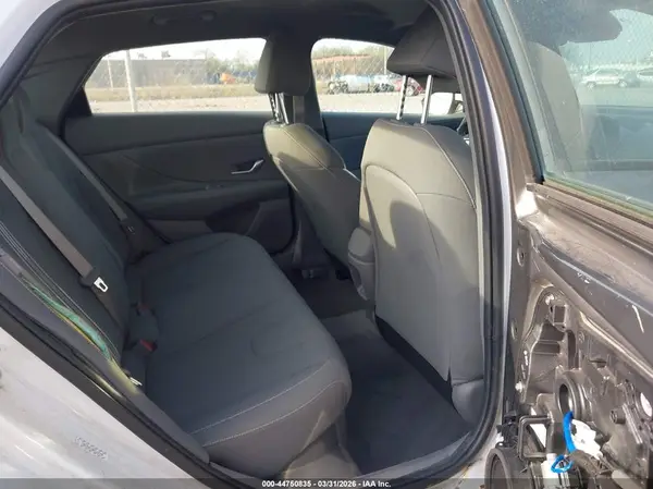 KMHLM4DJ8RU116768 2024 HYUNDAI ELANTRA - Image 8
