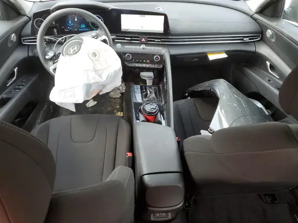 KMHLM4DJ8RU119184 2024 HYUNDAI ELANTRA - Image 8