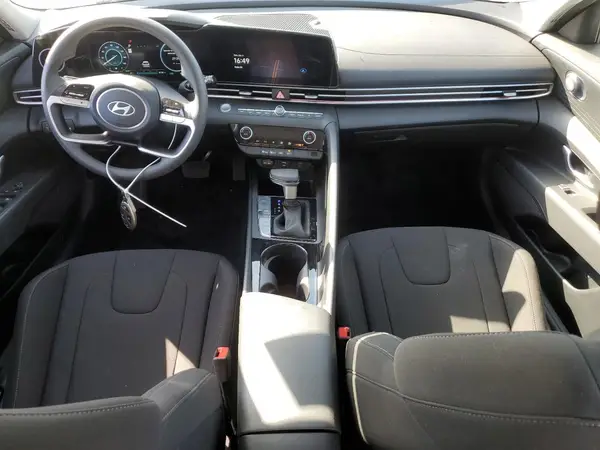 KMHLM4DJ8RU119329 2024 HYUNDAI ELANTRA - Image 8