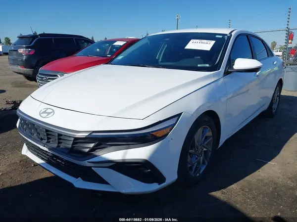 KMHLM4DJ8SU123435 2025 HYUNDAI ELANTRA - Image 2