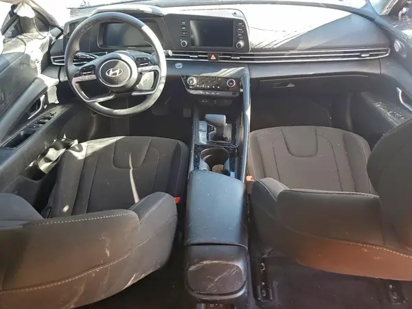 KMHLM4DJ8SU131647 2025 HYUNDAI ELANTRA - Image 8