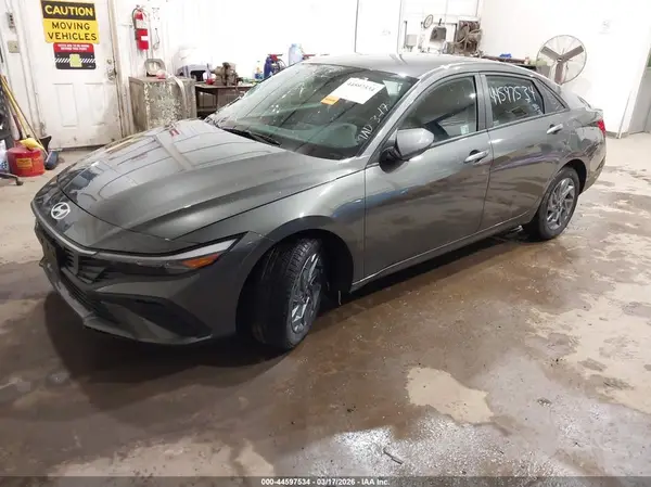 KMHLM4DJ8SU153650 2025 HYUNDAI ELANTRA - Image 2