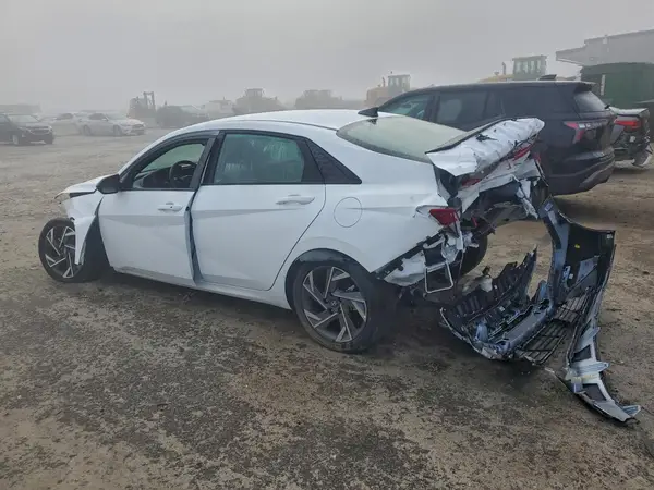 KMHLM4DJ8SU167631 2025 HYUNDAI ELANTRA - Image 2
