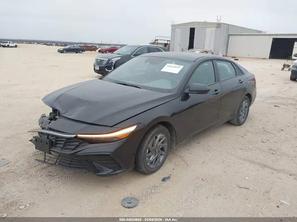 KMHLM4DJ8SU178452 2025 HYUNDAI ELANTRA - Image 2