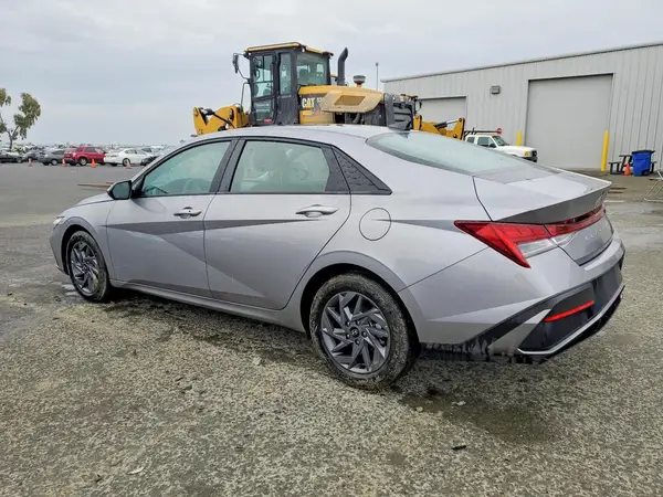 KMHLM4DJ8SU178466 2025 HYUNDAI ELANTRA - Image 2