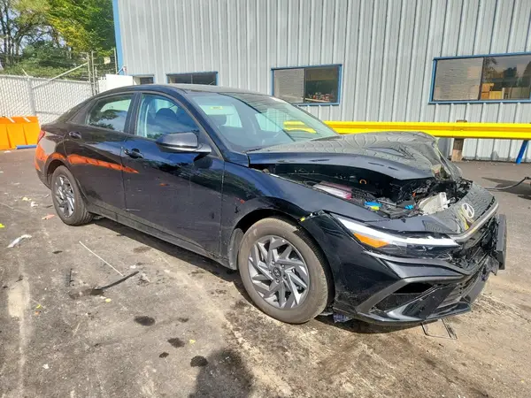 2026 HYUNDAI ELANTRA COPART lot 68674146 auction photo 4