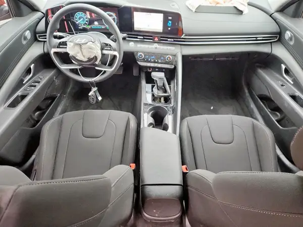 KMHLM4DJ9RU095042 2024 HYUNDAI ELANTRA - Image 8