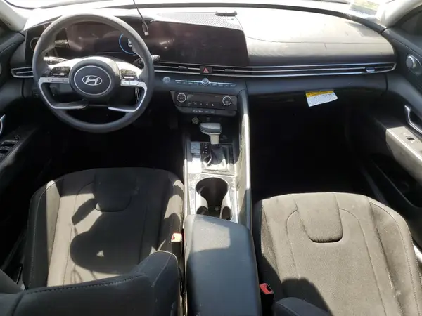 KMHLM4DJ9RU096949 2024 HYUNDAI ELANTRA - Image 8