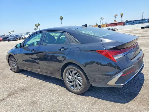 KMHLM4DJ9RU103107 2024 HYUNDAI ELANTRA - Image 2
