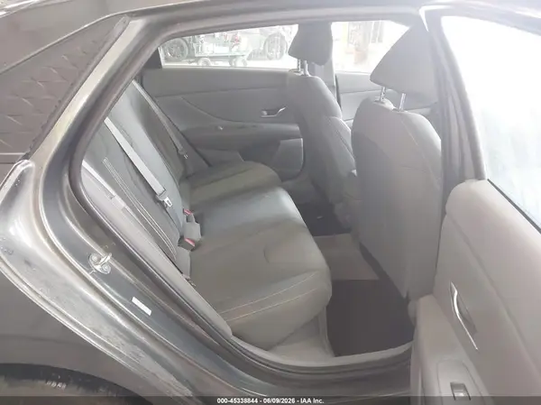 KMHLM4DJ9RU106461 2024 HYUNDAI ELANTRA - Image 8