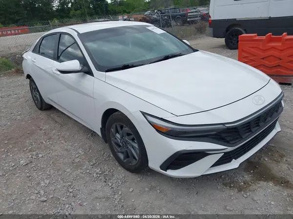 KMHLM4DJ9RU108288 2024 HYUNDAI ELANTRA - Image 1