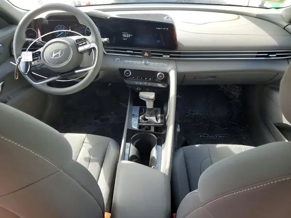 KMHLM4DJ9RU110557 2024 HYUNDAI ELANTRA - Image 8