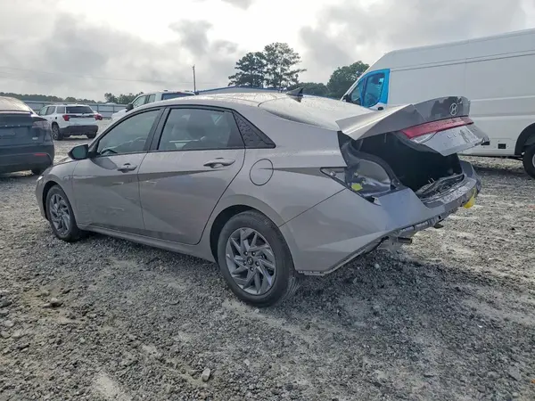KMHLM4DJ9RU113846 2024 HYUNDAI ELANTRA - Image 2