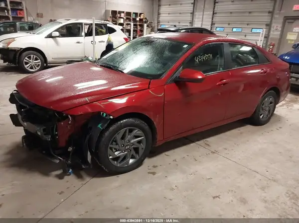 KMHLM4DJ9RU114513 2024 HYUNDAI ELANTRA - Image 2