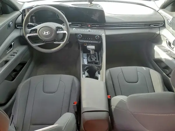 KMHLM4DJ9RU117105 2024 HYUNDAI ELANTRA - Image 8