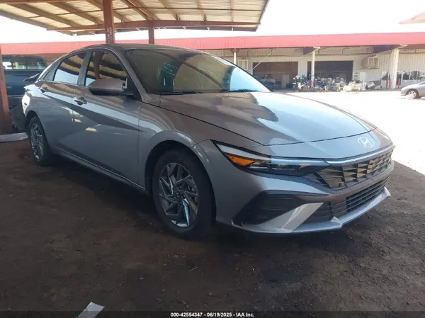 KMHLM4DJ9RU119615 2024 HYUNDAI ELANTRA - Image 1