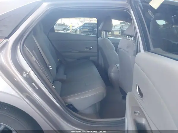 KMHLM4DJ9RU119615 2024 HYUNDAI ELANTRA - Image 8