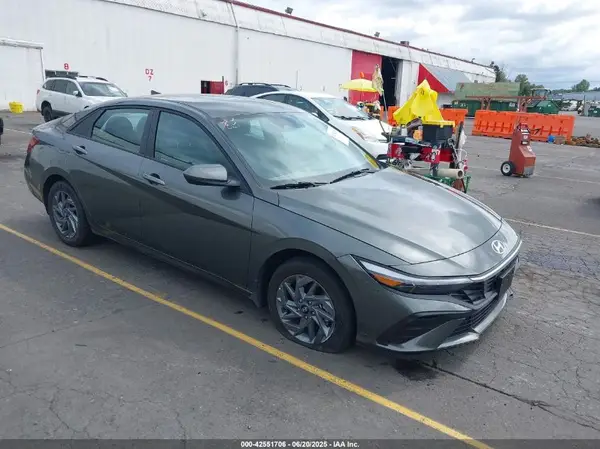 KMHLM4DJ9RU120988 2024 HYUNDAI ELANTRA - Image 1
