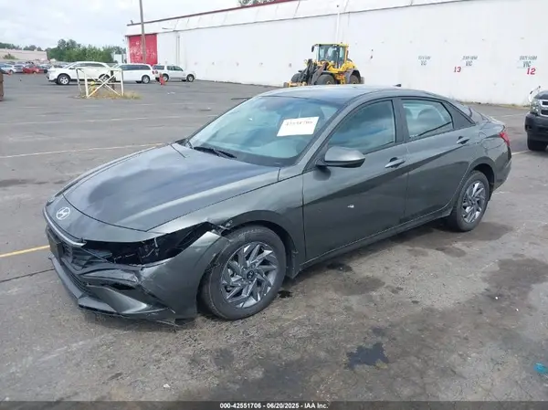 KMHLM4DJ9RU120988 2024 HYUNDAI ELANTRA - Image 2