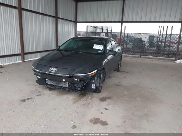 KMHLM4DJ9SU151230 2025 HYUNDAI ELANTRA - Image 2