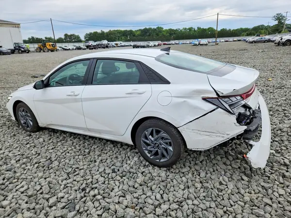 KMHLM4DJ9SU162910 2025 HYUNDAI ELANTRA - Image 2