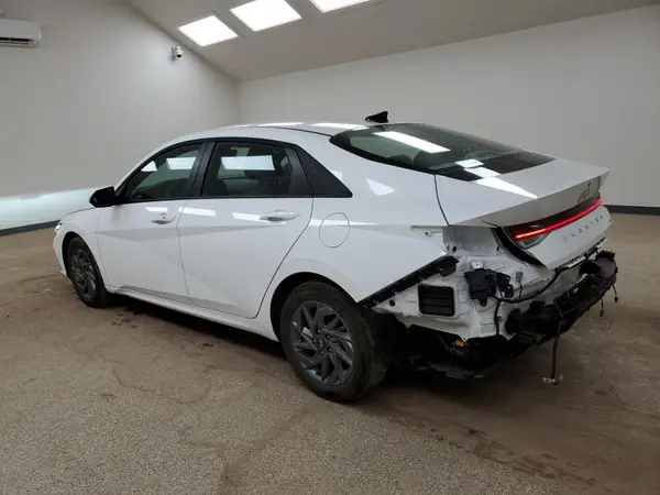 KMHLM4DJ9SU173843 2025 HYUNDAI ELANTRA - Image 2