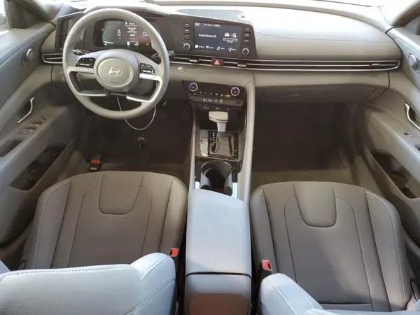 KMHLM4DJ9SU173843 2025 HYUNDAI ELANTRA - Image 8