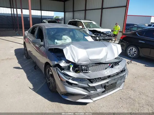 KMHLM4DJ9SU174216 2025 HYUNDAI ELANTRA - Image 1