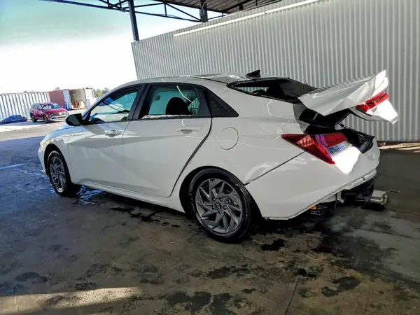 KMHLM4DJ9TU184441 2026 HYUNDAI ELANTRA - Image 2