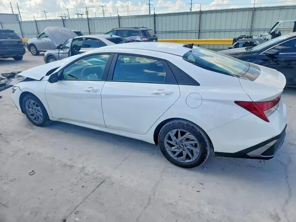 KMHLM4DJ9TU192071 2026 HYUNDAI ELANTRA - Image 2
