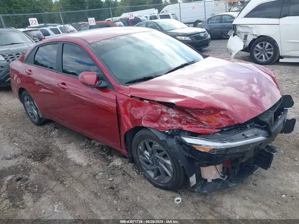KMHLM4DJXRU096104 2024 HYUNDAI ELANTRA - Image 1