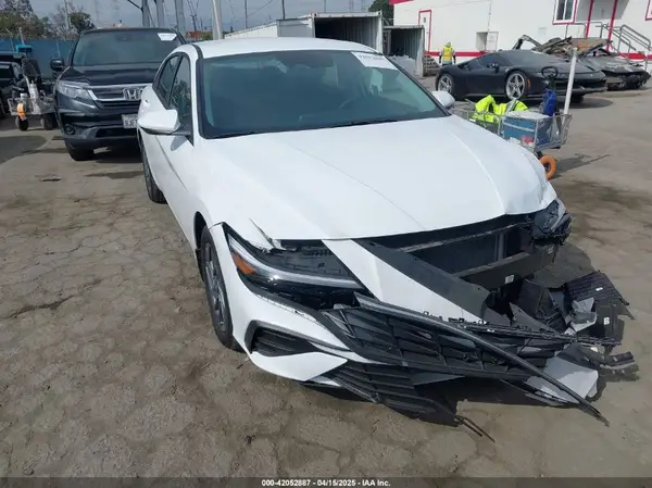 KMHLM4DJXRU097897 2024 HYUNDAI ELANTRA - Image 1