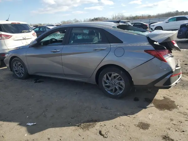 KMHLM4DJXRU098239 2024 HYUNDAI ELANTRA - Image 2