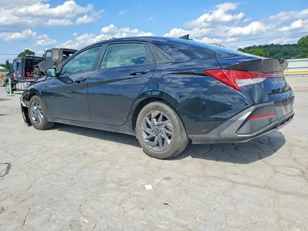 KMHLM4DJXRU100961 2024 HYUNDAI ELANTRA - Image 2