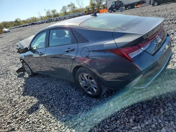 KMHLM4DJXRU102967 2024 HYUNDAI ELANTRA - Image 2