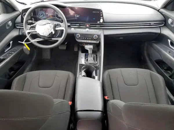 KMHLM4DJXRU104976 2024 HYUNDAI ELANTRA - Image 8