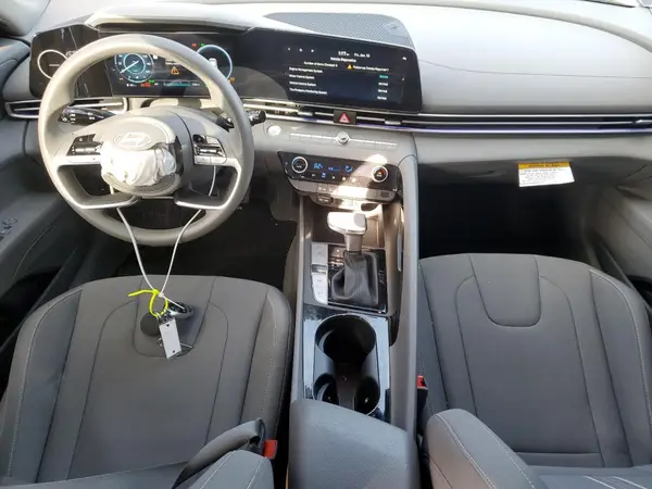 KMHLM4DJXRU113371 2024 HYUNDAI ELANTRA - Image 8