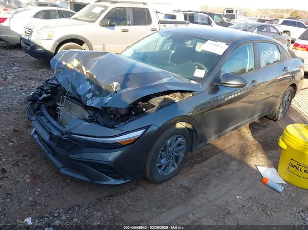 KMHLM4DJXRU113418 2024 HYUNDAI ELANTRA - Image 2
