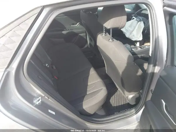 KMHLM4DJXRU113855 2024 HYUNDAI ELANTRA - Image 8