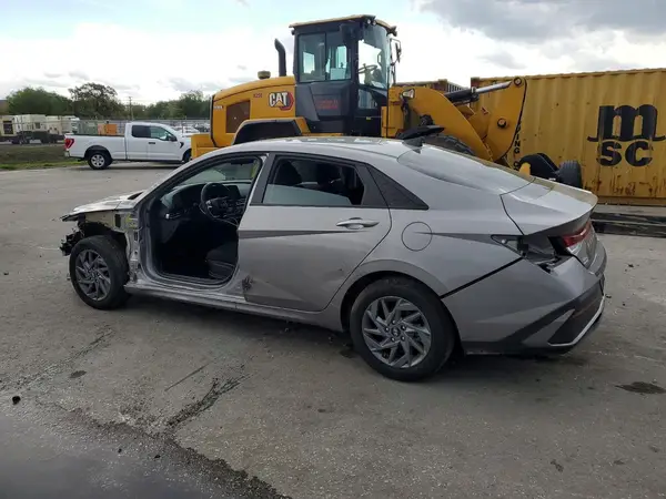 KMHLM4DJXRU118182 2024 HYUNDAI ELANTRA - Image 2