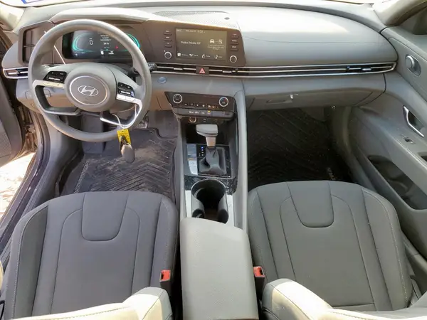 KMHLM4DJXSU132105 2025 HYUNDAI ELANTRA - Image 8