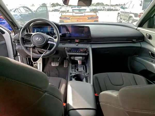 KMHLM4DJXSU147297 2025 HYUNDAI ELANTRA - Image 8